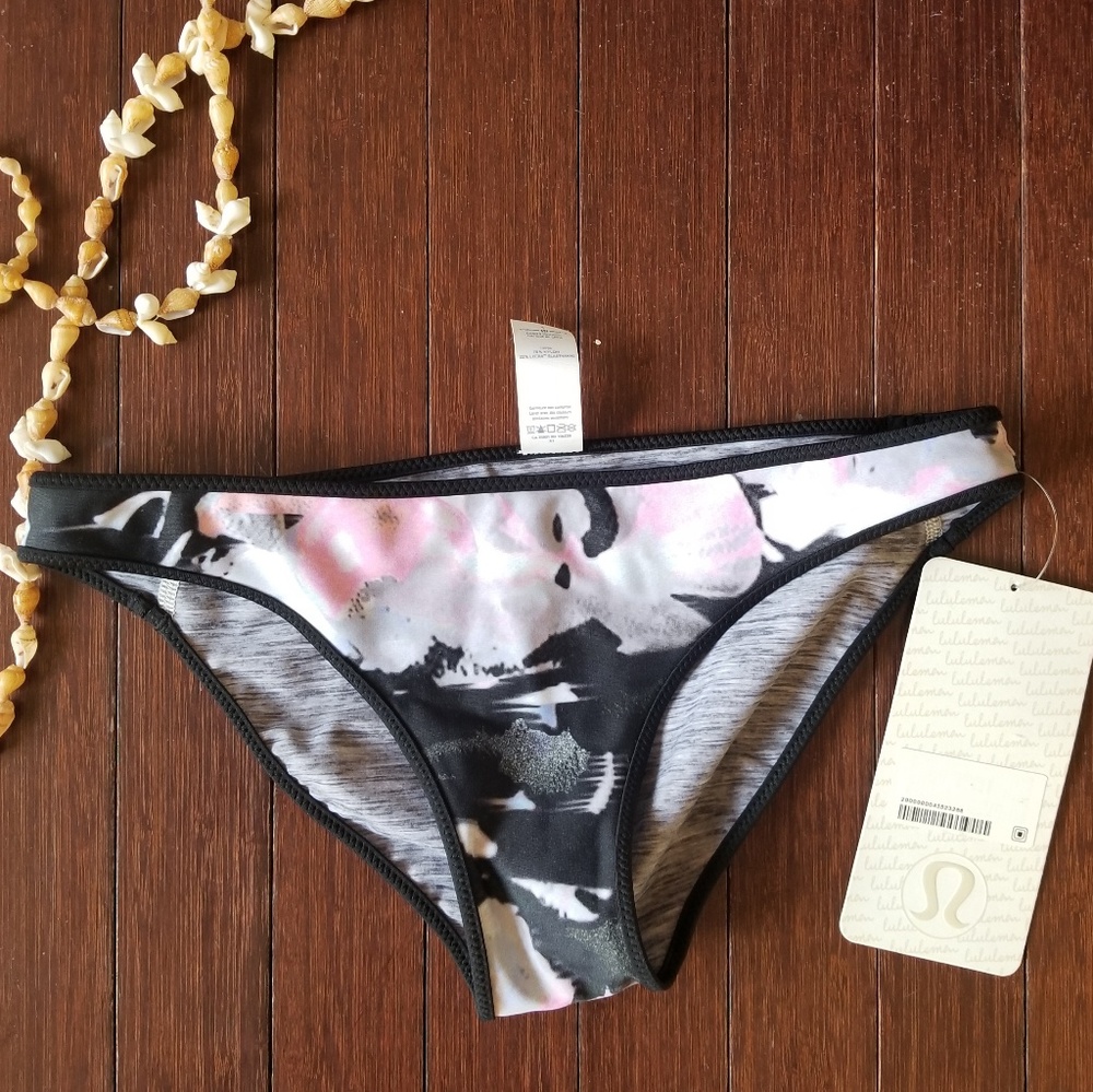 LULULEMON swim bottoms reversible